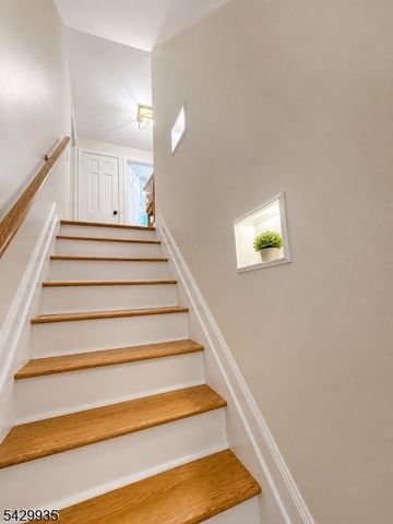 165 Russell Rd, Fanwood Boro, NJ 07023