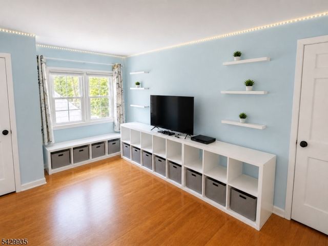 165 Russell Rd, Fanwood Boro, NJ 07023