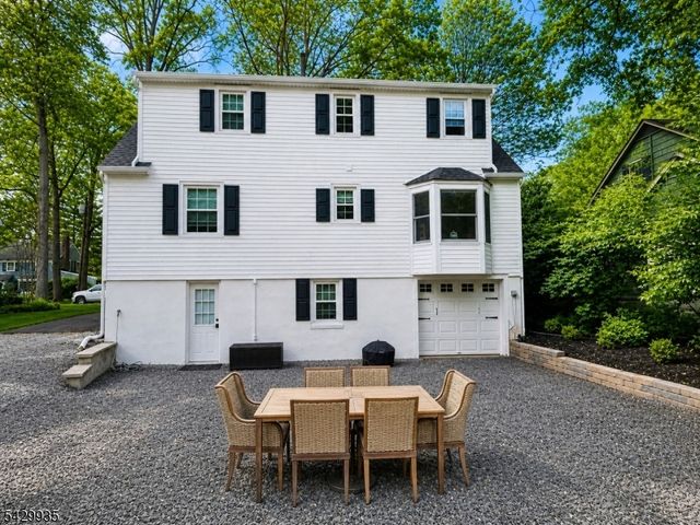 165 Russell Rd, Fanwood Boro, NJ 07023
