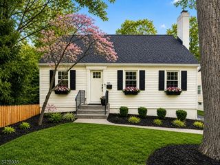 165 Russell Rd, Fanwood Boro, NJ 07023