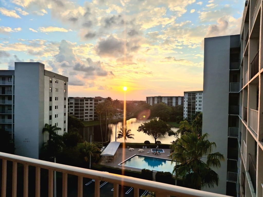 2217 Cypress Island Dr 701, Pompano Beach, FL 33069