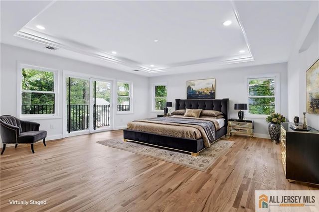 17 Vocisano Court, Piscataway, NJ 08854