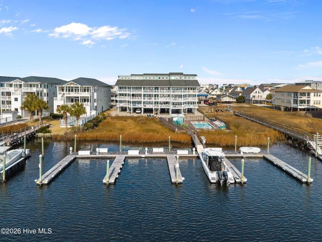 111 Florida Avenue Apt 15, Carolina Beach, NC 28428