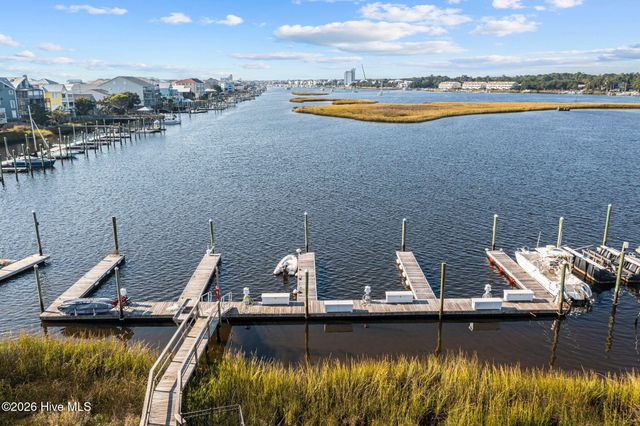 111 Florida Avenue Apt 15, Carolina Beach, NC 28428