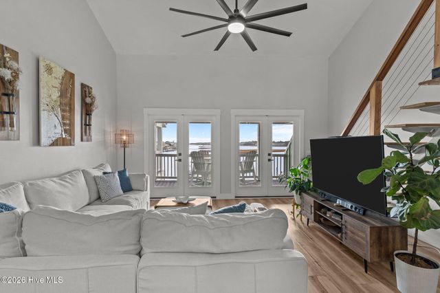 111 Florida Avenue Apt 15, Carolina Beach, NC 28428