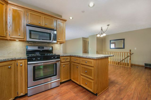4180 Ivanrest Avenue SW, Grandville, MI 49418