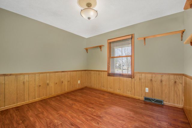 4180 Ivanrest Avenue SW, Grandville, MI 49418