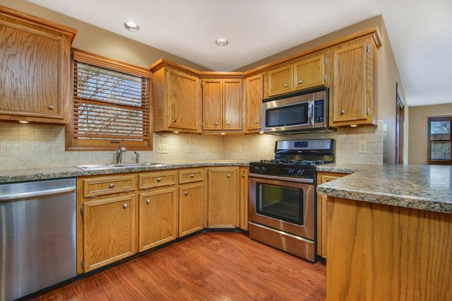 4180 Ivanrest Avenue SW, Grandville, MI 49418