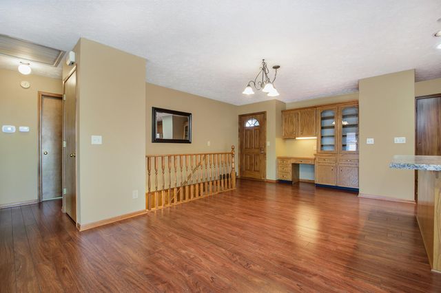 4180 Ivanrest Avenue SW, Grandville, MI 49418
