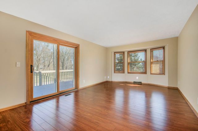 4180 Ivanrest Avenue SW, Grandville, MI 49418