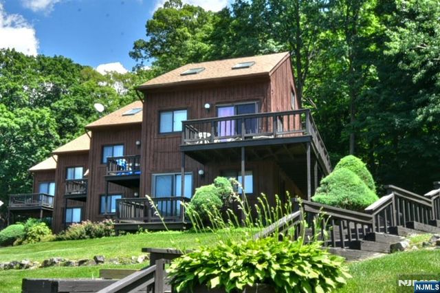 3 Deer Valley Lane 8, Vernon, NJ 07462