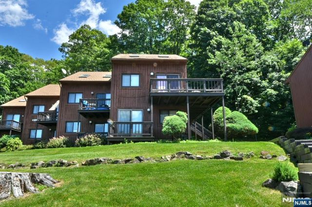 3 Deer Valley Lane 8, Vernon, NJ 07462