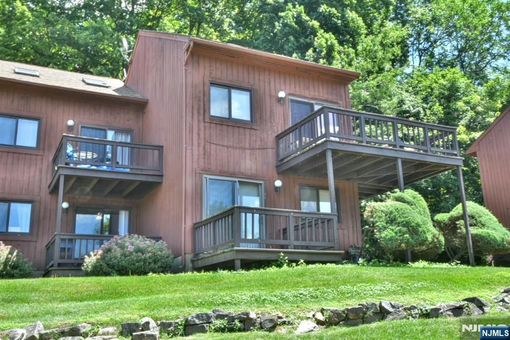 3 Deer Valley Lane 8, Vernon, NJ 07462