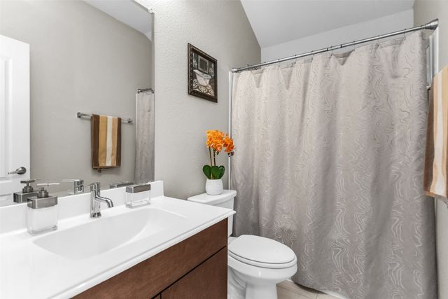 529 Bermuda Avenue, Lancaster, TX 75146