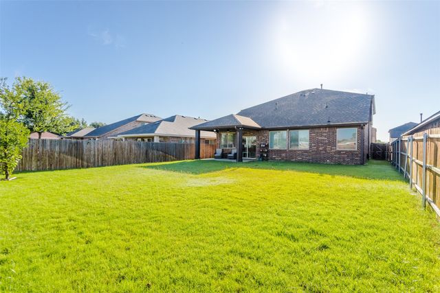 529 Bermuda Avenue, Lancaster, TX 75146