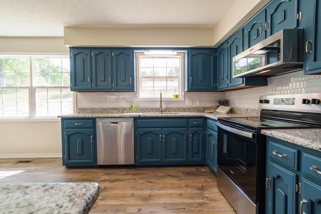 2209 Cliff Ln, Cookeville, TN 38501