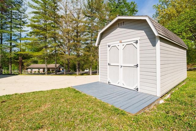 2209 Cliff Ln, Cookeville, TN 38501