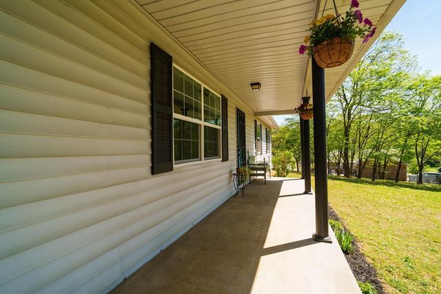 2209 Cliff Ln, Cookeville, TN 38501