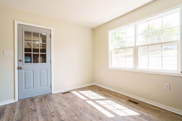 2209 Cliff Ln, Cookeville, TN 38501