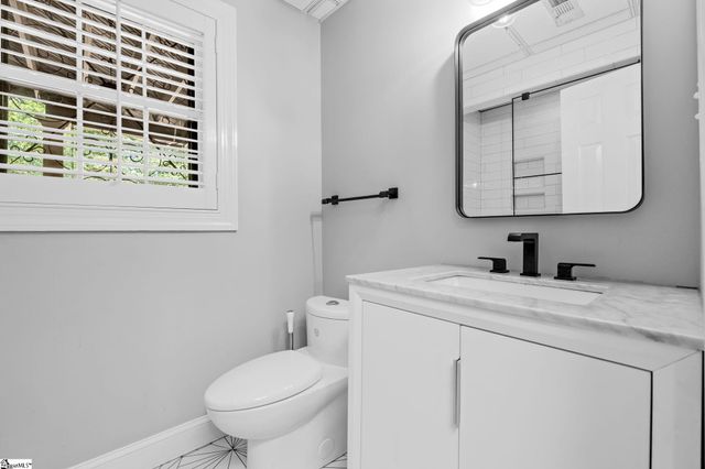 11 Ridgeland Drive, Greenville, SC 29601