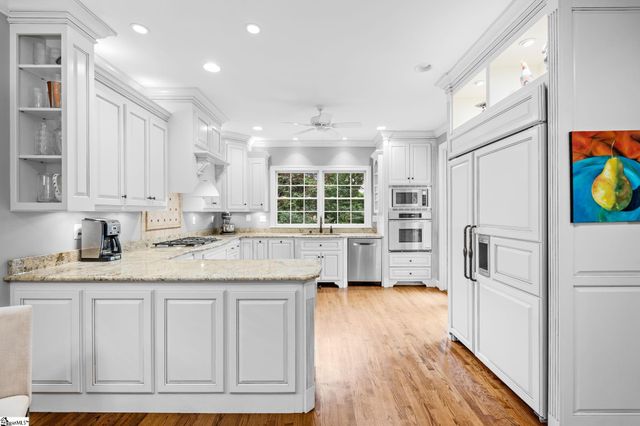 11 Ridgeland Drive, Greenville, SC 29601