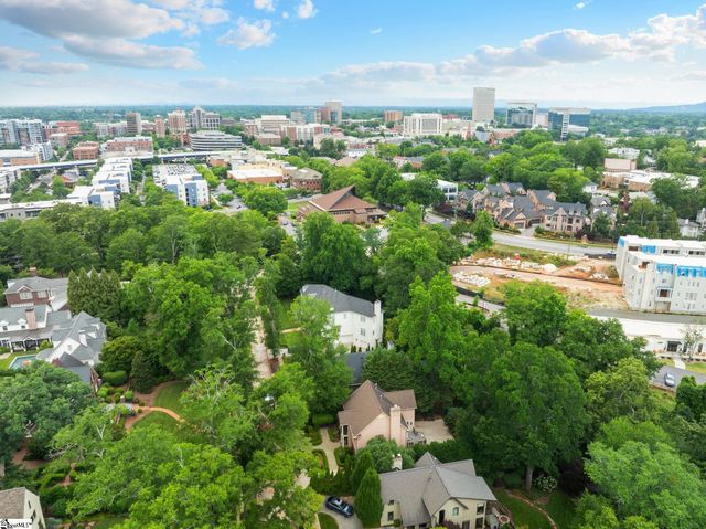 11 Ridgeland Drive, Greenville, SC 29601