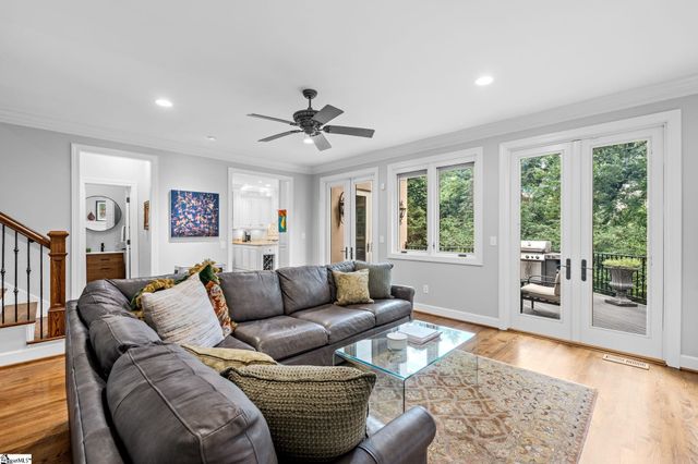 11 Ridgeland Drive, Greenville, SC 29601