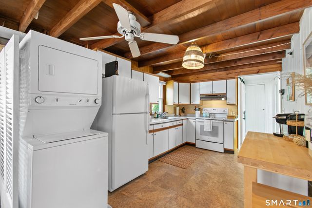 10 Portland Avenue, Old Lyme, CT 06371