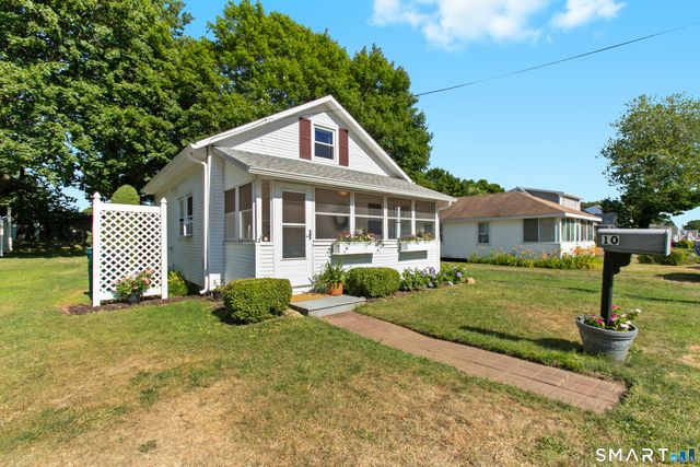 10 Portland Avenue, Old Lyme, CT 06371