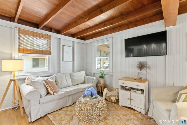 10 Portland Avenue, Old Lyme, CT 06371