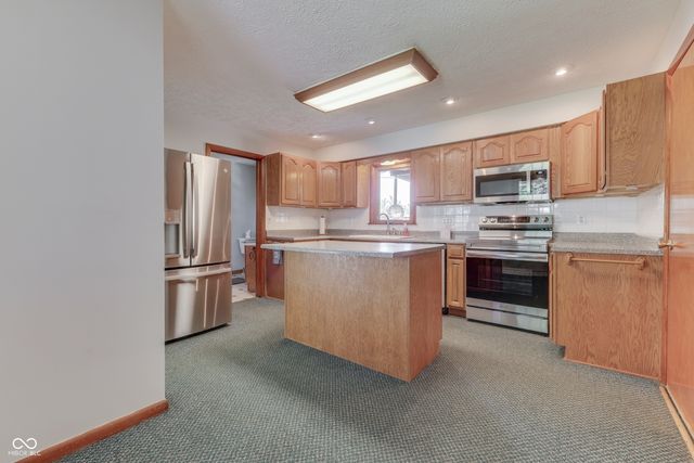 1787 W 250 S, Shelbyville, IN 46176