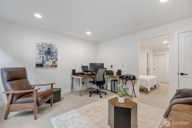 2373 Minor Avenue E, Seattle, WA 98102