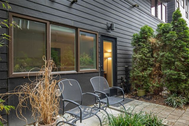 2373 Minor Avenue E, Seattle, WA 98102
