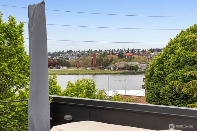2373 Minor Avenue E, Seattle, WA 98102