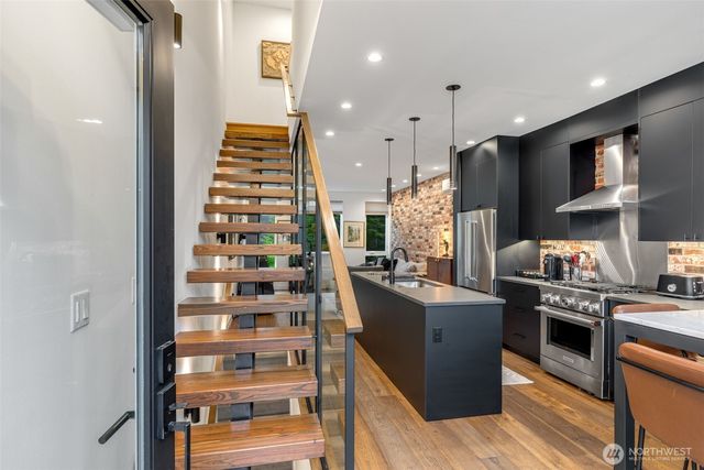 2373 Minor Avenue E, Seattle, WA 98102