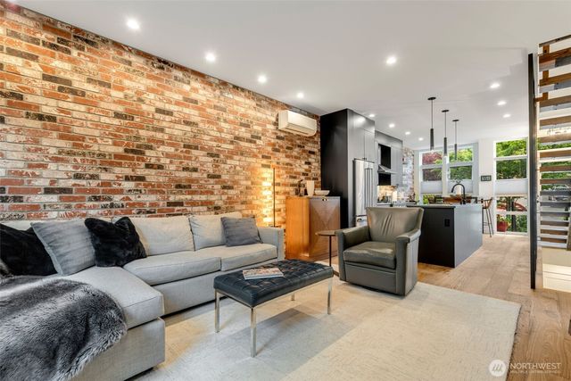 2373 Minor Avenue E, Seattle, WA 98102