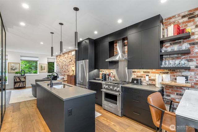 2373 Minor Avenue E, Seattle, WA 98102