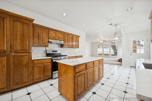 7736 S Trenton Avenue, Tulsa, OK 74136