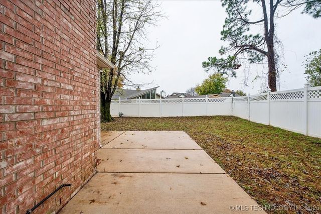 7736 S Trenton Avenue, Tulsa, OK 74136