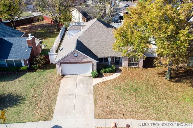 7736 S Trenton Avenue, Tulsa, OK 74136