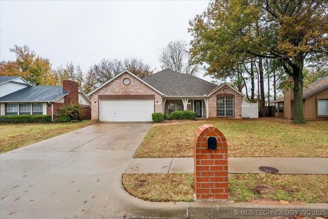 7736 S Trenton Avenue, Tulsa, OK 74136