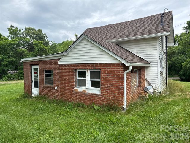 102 Ransom Road, Clyde, NC 28721
