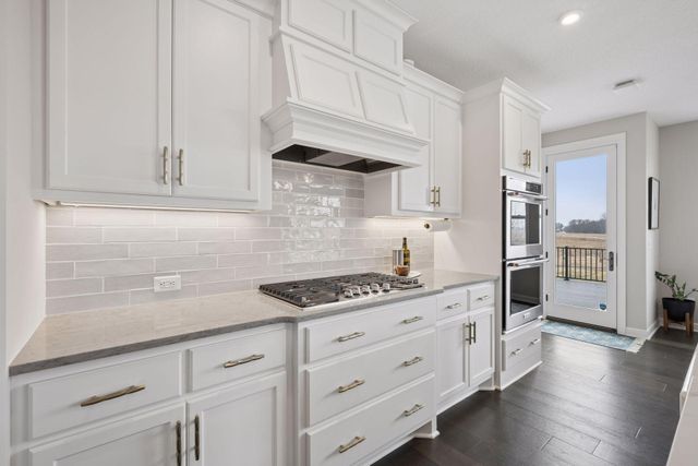 2275 Lakeshore Point Drive NE, Saint Michael, MN 55376