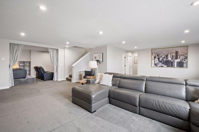 2275 Lakeshore Point Drive NE, Saint Michael, MN 55376