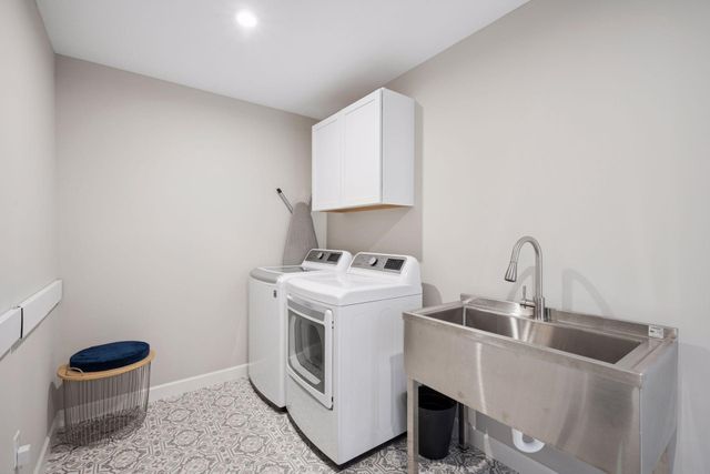 2275 Lakeshore Point Drive NE, Saint Michael, MN 55376