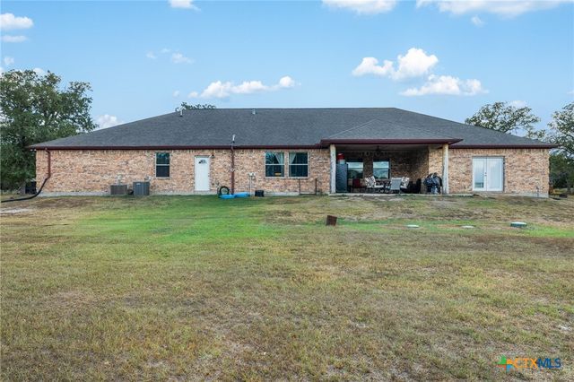 1102 Private Road 2332, Giddings, TX 78942