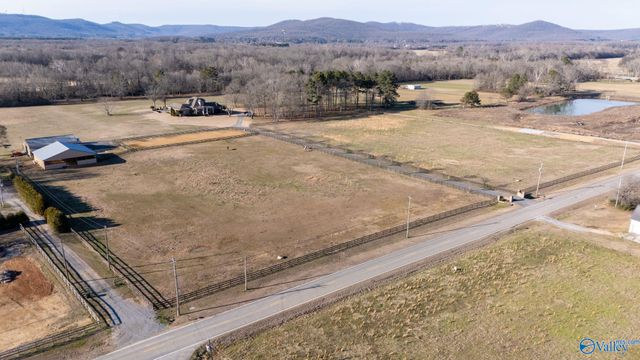 9.4 Acres Old Highway 431, Owens Cross Roads, AL 35763