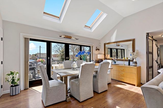 6 Scottsdale Rd, Barnstable, MA 02632