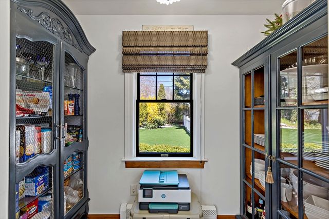 6 Scottsdale Rd, Barnstable, MA 02632