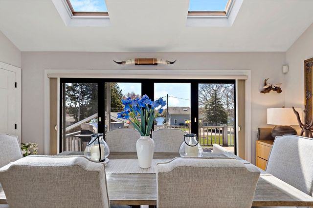 6 Scottsdale Rd, Barnstable, MA 02632